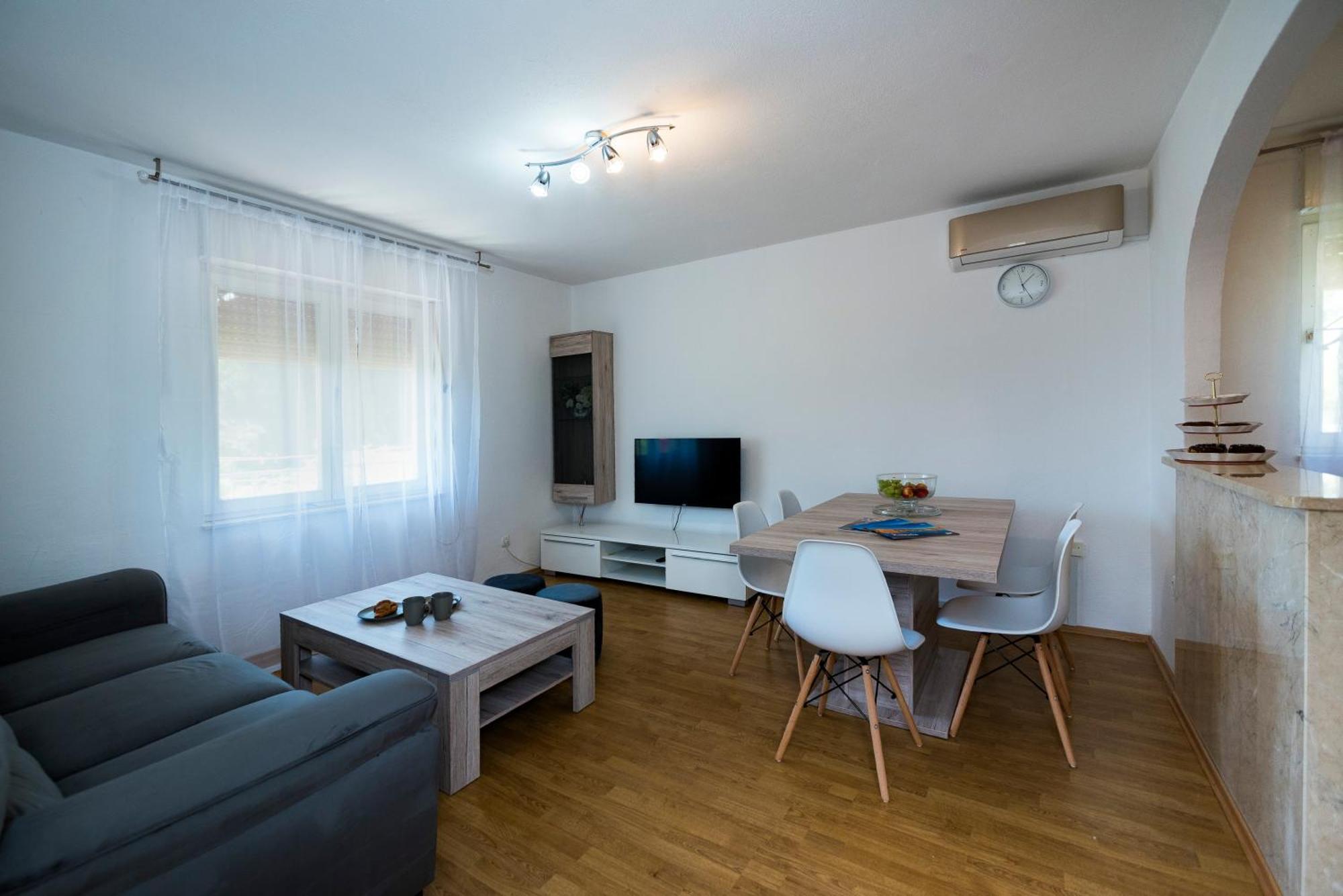 M&M Pelivan Apartments Solin Extérieur photo