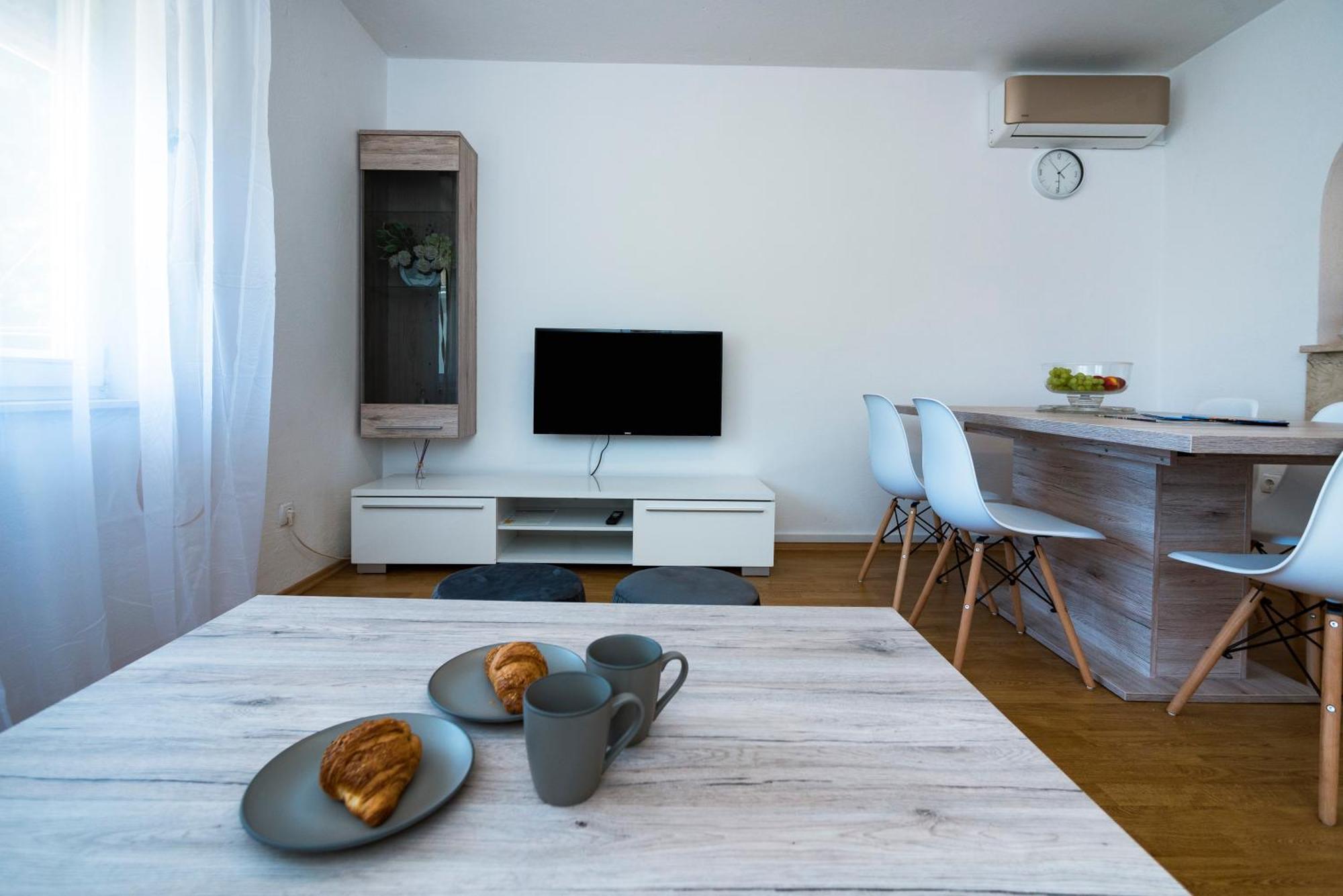 M&M Pelivan Apartments Solin Extérieur photo