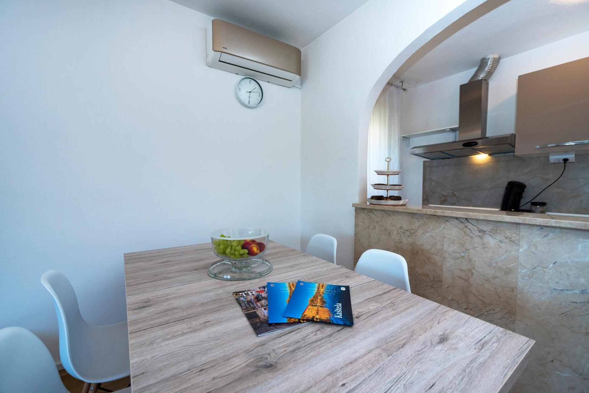 M&M Pelivan Apartments Solin Extérieur photo